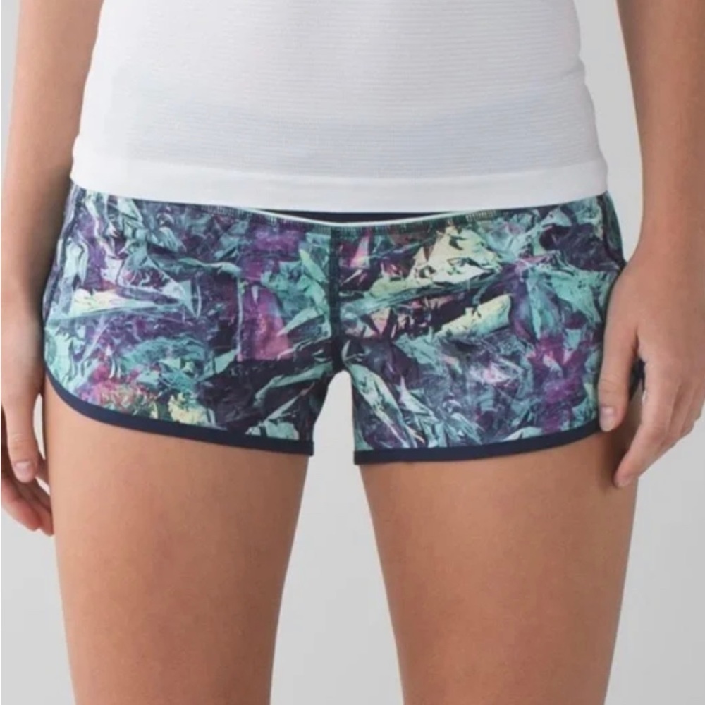 LULULEMON RUN SPEED SHORTS INRODESENT 4 WAY STRETCH MULTI NAVY 8